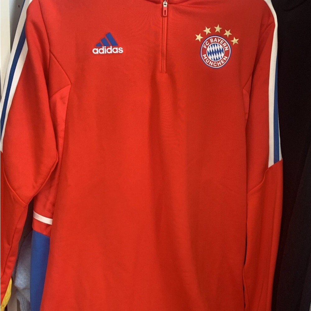Adidas Red Bayern Munich training 1/4 zip sweatshirt Sz L
